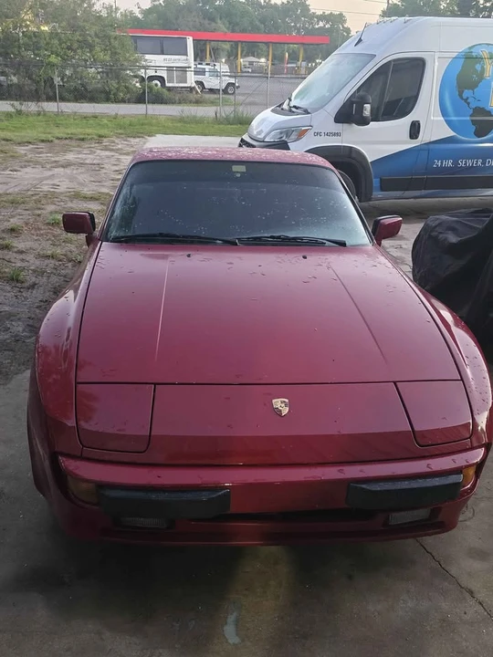 1987 Porsche 944 - Image 2 of 4