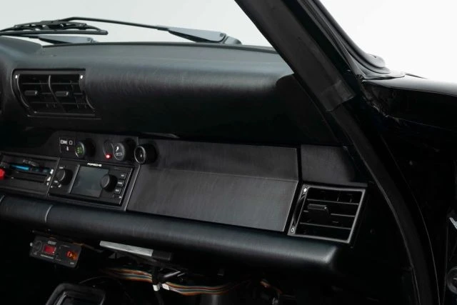 1987 Porsche 911 Carrera 3.2 - Image 25 of 31