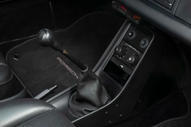 1987 Porsche 911 Carrera 3.2 - Image 10 of 31