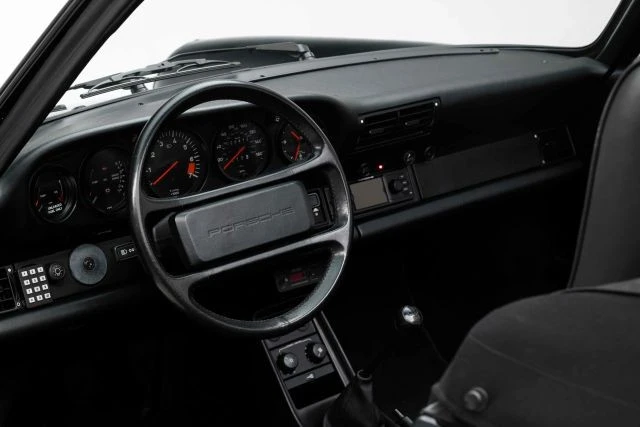 1987 Porsche 911 Carrera 3.2 - Image 2 of 31