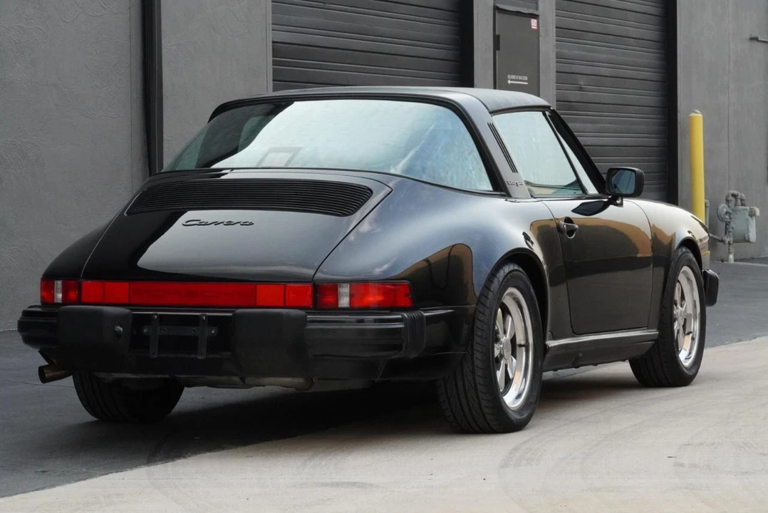 1987 Porsche 911 Carrera 3.2 - Image 10 of 31