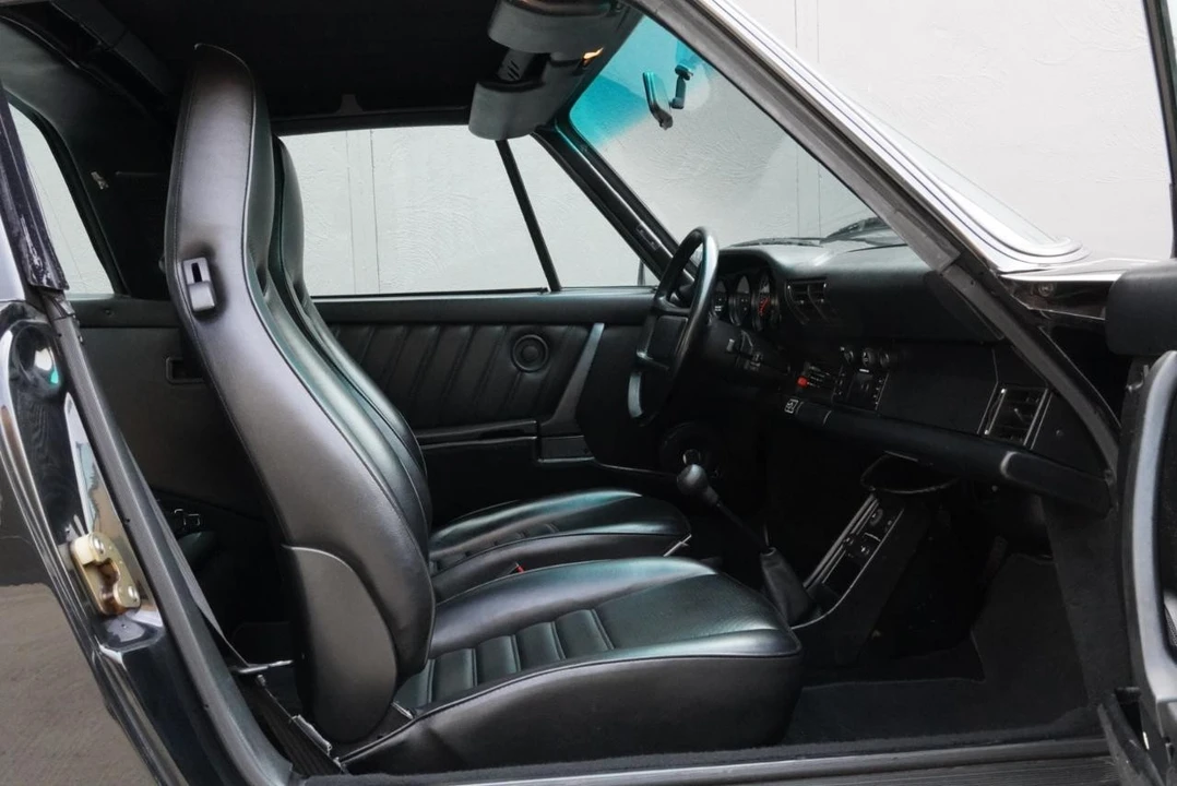1987 Porsche 911 Carrera 3.2 - Image 24 of 31