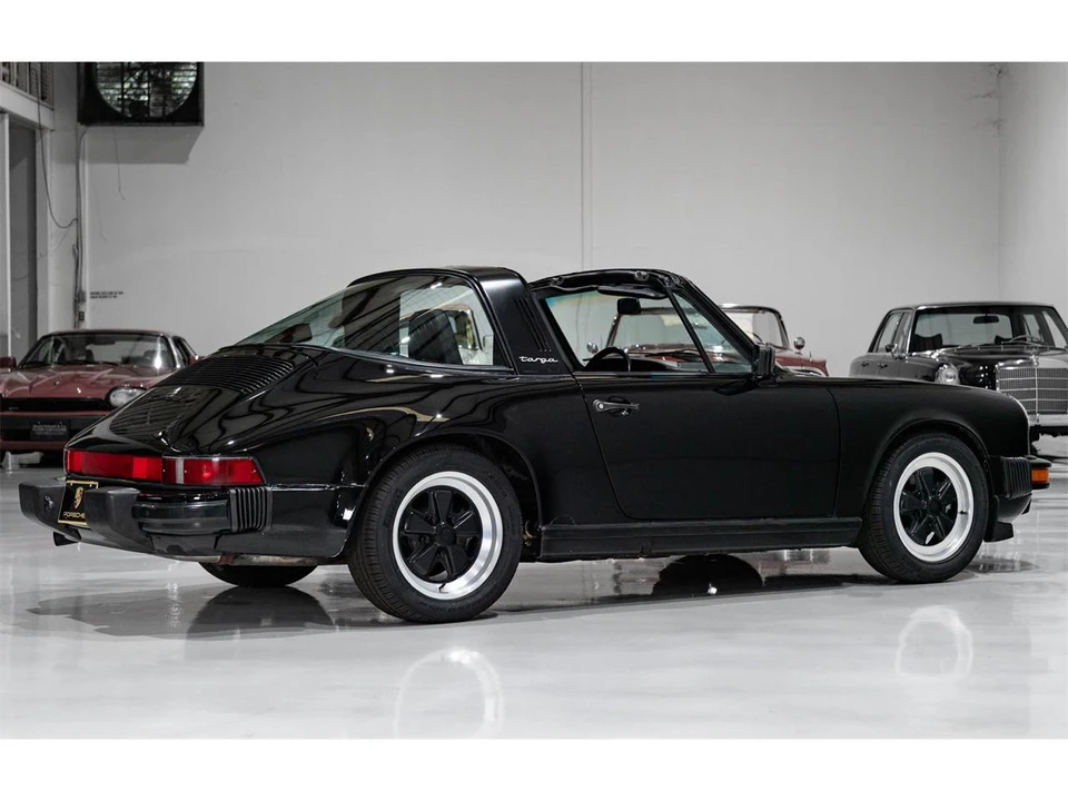 1987 Porsche 911 Carrera 3.2 - Image 7 of 31