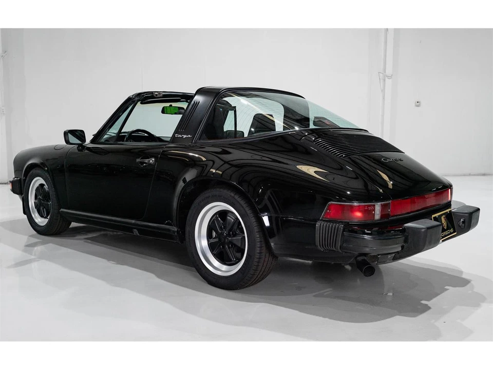 1987 Porsche 911 Carrera 3.2 - Image 10 of 31