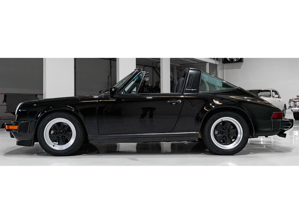 1987 Porsche 911 Carrera 3.2 - Image 11 of 31