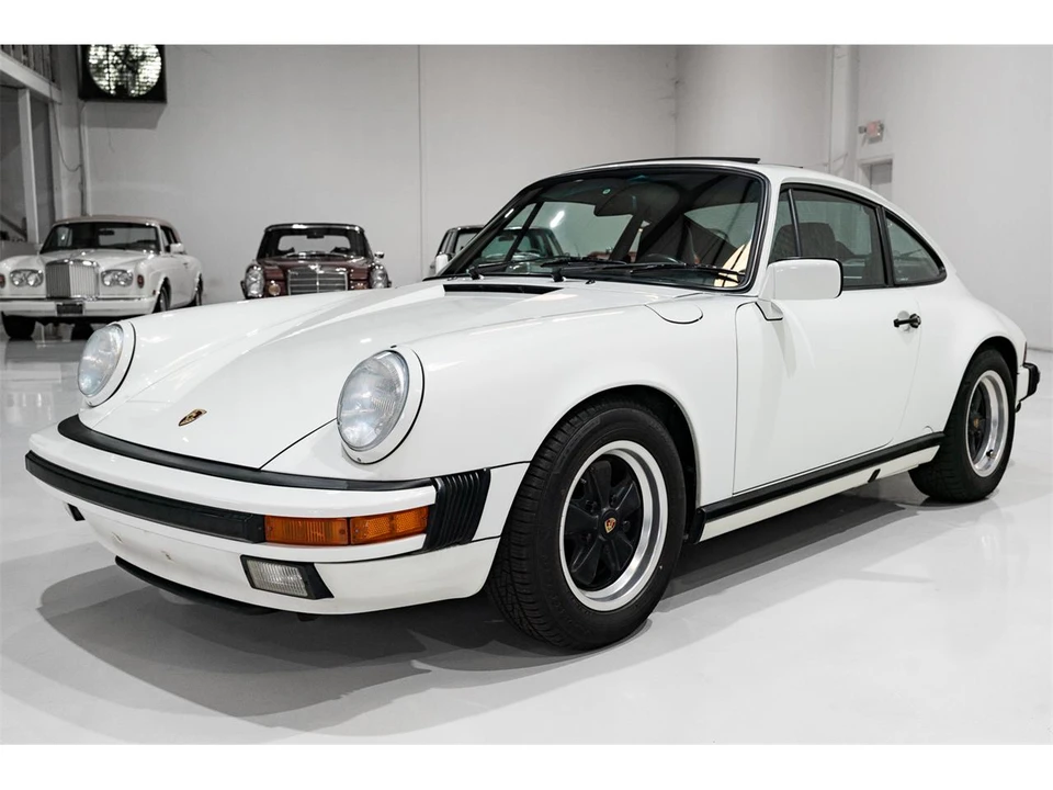 1987 Porsche 911 Carrera 3.2 - Image 2 of 31