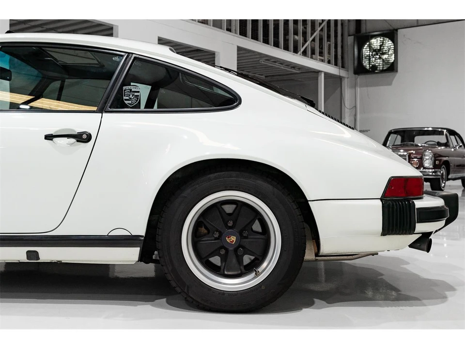 1987 Porsche 911 Carrera 3.2 - Image 11 of 31