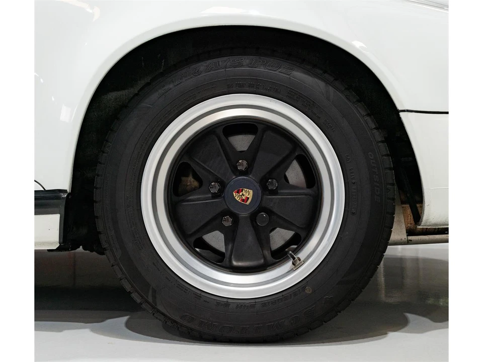 1987 Porsche 911 Carrera 3.2 - Image 13 of 31