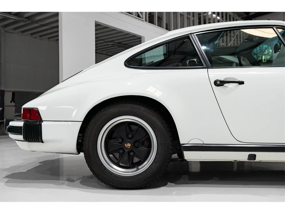1987 Porsche 911 Carrera 3.2 - Image 15 of 31