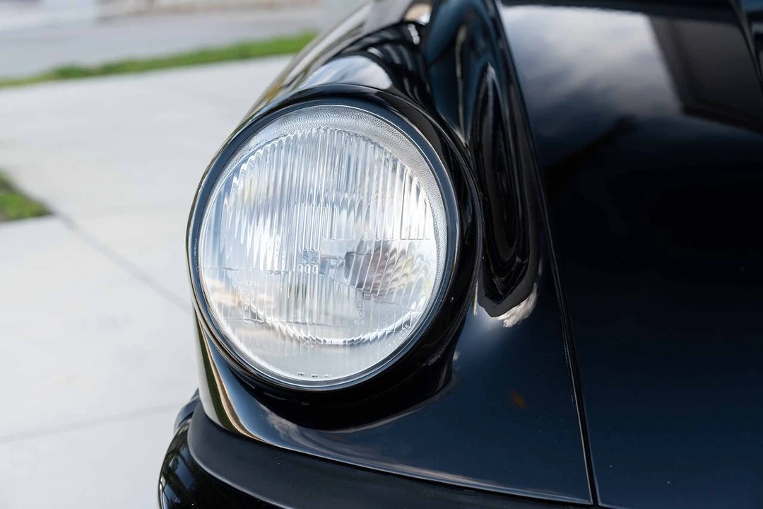 1987 Porsche 911 Carrera 3.2 - Image 15 of 31