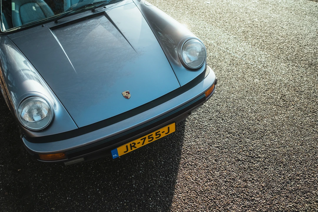 1987 Porsche 911 Carrera 3.2 - Image 24 of 31