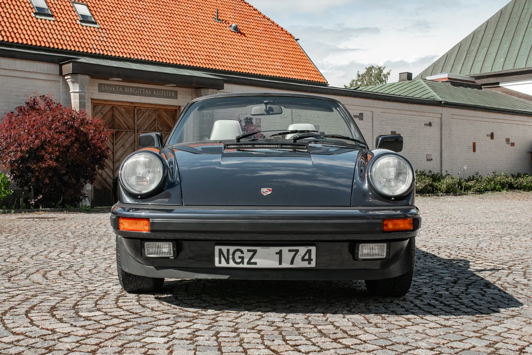 1987 Porsche 911 Carrera 3.2 - Image 2 of 31