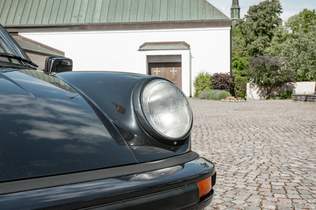 1987 Porsche 911 Carrera 3.2 - Image 13 of 31