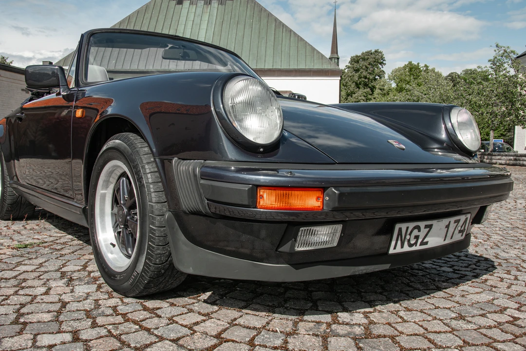 1987 Porsche 911 Carrera 3.2 - Image 18 of 31