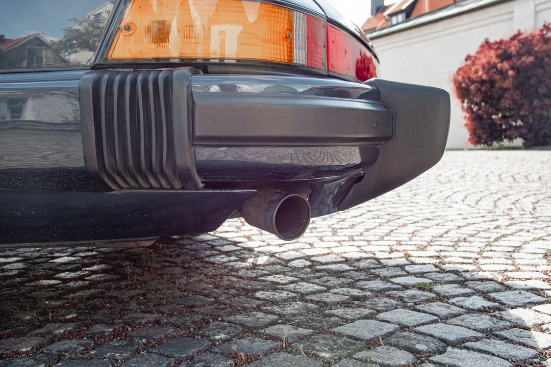 1987 Porsche 911 Carrera 3.2 - Image 25 of 31