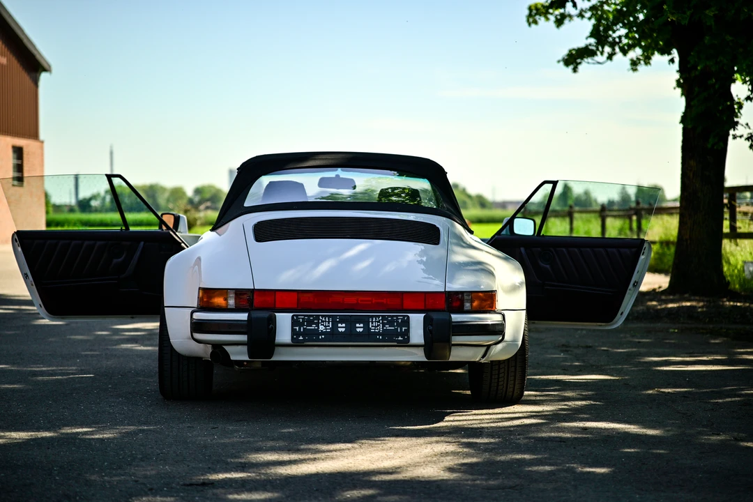 1987 Porsche 911 Carrera 3.2 - Image 6 of 31