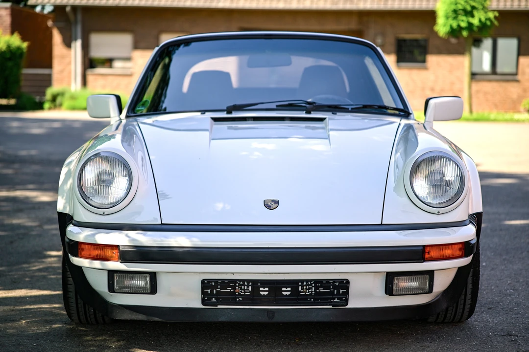 1987 Porsche 911 Carrera 3.2 - Image 2 of 31
