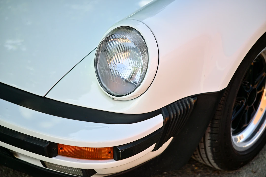 1987 Porsche 911 Carrera 3.2 - Image 25 of 31
