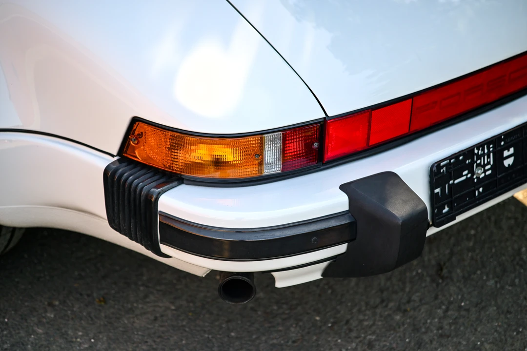 1987 Porsche 911 Carrera 3.2 - Image 26 of 31