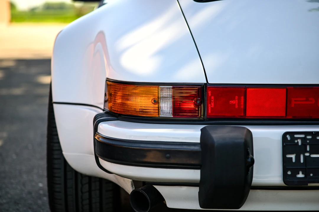 1987 Porsche 911 Carrera 3.2 - Image 28 of 31