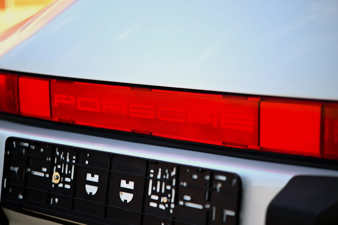 1987 Porsche 911 Carrera 3.2 - Image 29 of 31