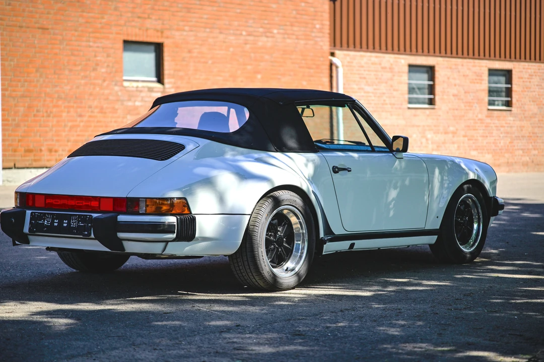 1987 Porsche 911 Carrera 3.2 - Image 8 of 31