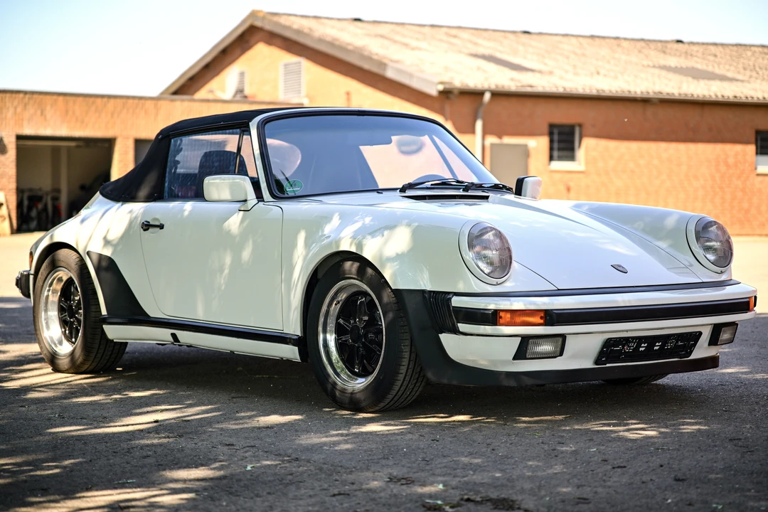1987 Porsche 911 Carrera 3.2 - Image 10 of 31