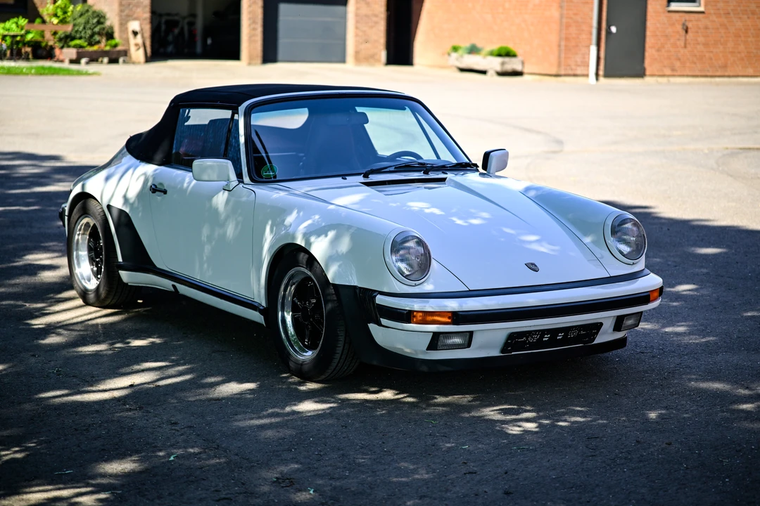 1987 Porsche 911 Carrera 3.2 - Image 14 of 31