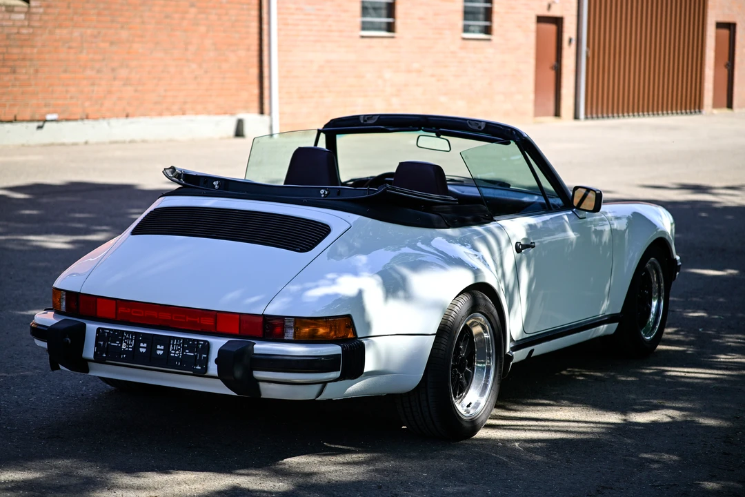 1987 Porsche 911 Carrera 3.2 - Image 16 of 31