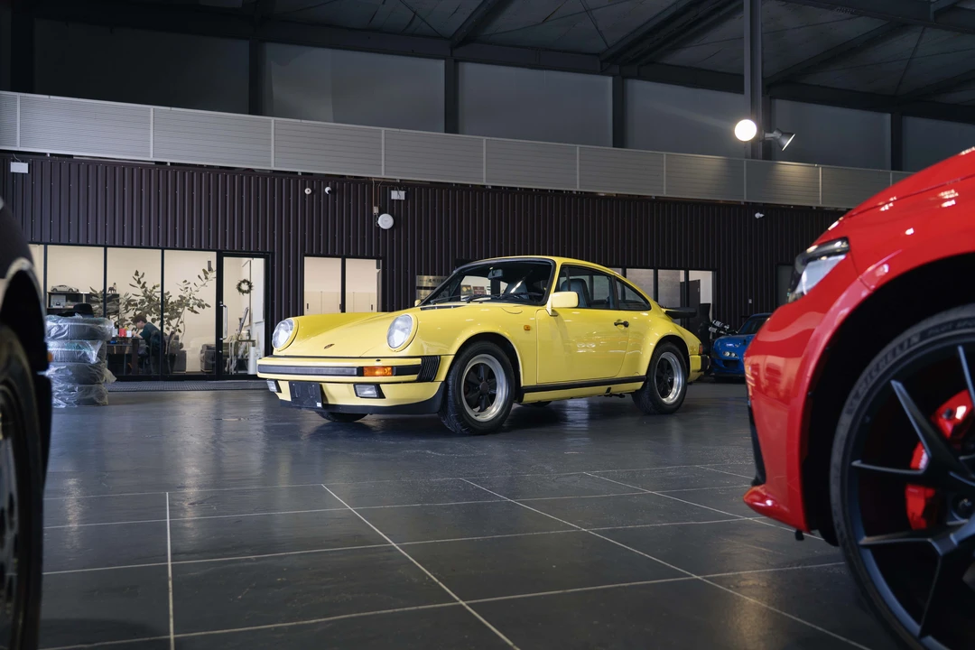 1987 Porsche 911 Carrera 3.2 - Image 11 of 31