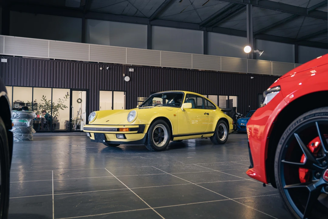 1987 Porsche 911 Carrera 3.2 - Image 16 of 31
