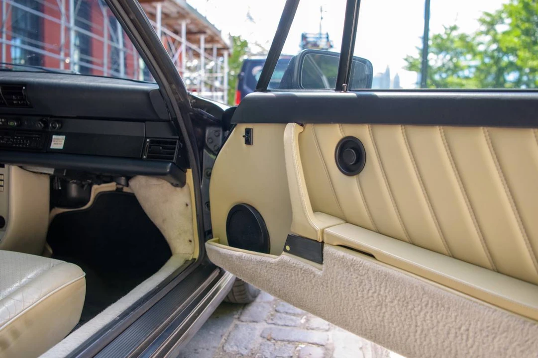 1987 Porsche 911 Carrera 3.2 - Image 17 of 23