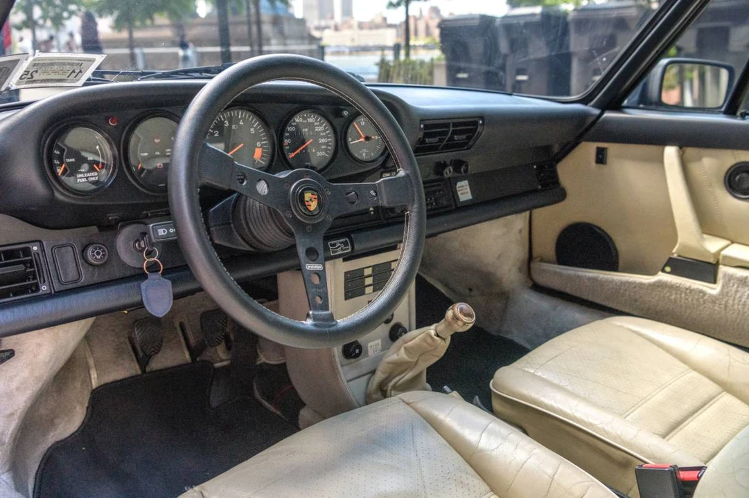 1987 Porsche 911 Carrera 3.2 - Image 11 of 23