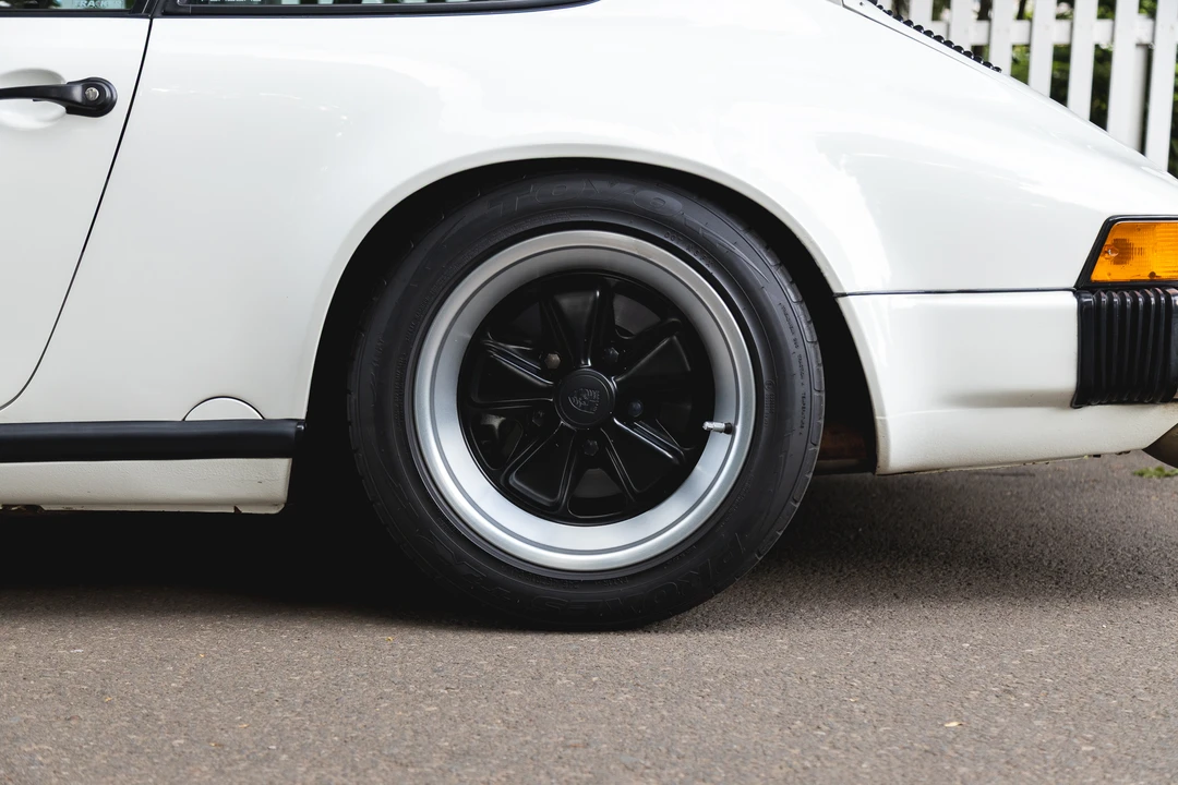 1987 Porsche 911 Carrera 3.2 - Image 22 of 31