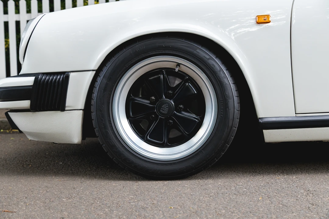 1987 Porsche 911 Carrera 3.2 - Image 28 of 31