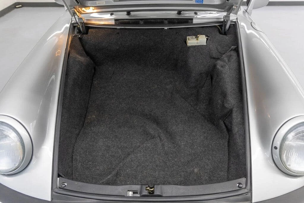 1987 Porsche 911 Carrera 3.2 - Image 28 of 31