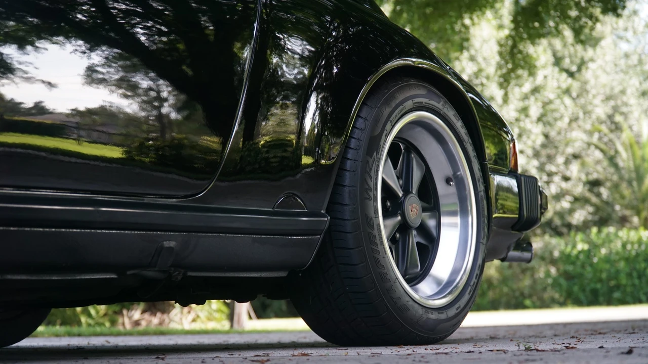 1987 Porsche 911 Carrera 3.2 - Image 27 of 31