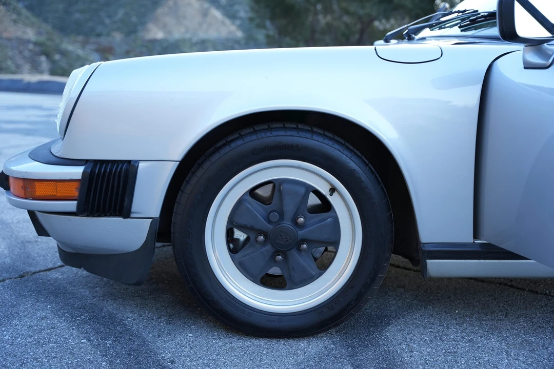 1987 Porsche 911 Carrera 3.2 - Image 28 of 31