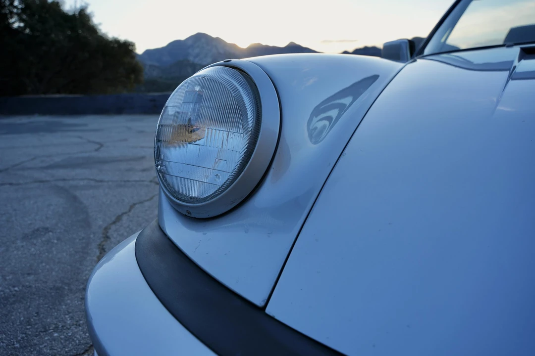 1987 Porsche 911 Carrera 3.2 - Image 26 of 31