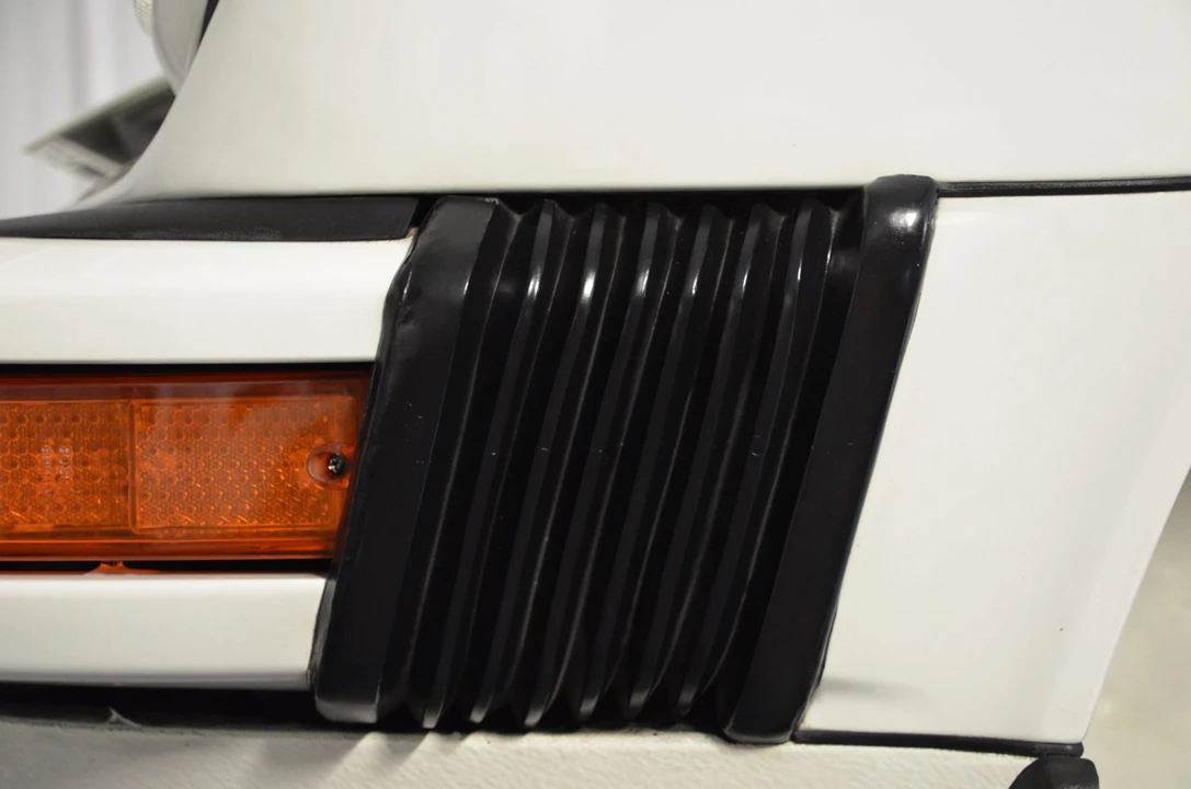 1987 Porsche 911 Carrera 3.2 - Image 25 of 31