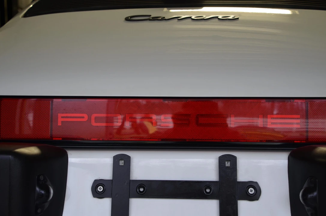 1987 Porsche 911 Carrera 3.2 - Image 28 of 31