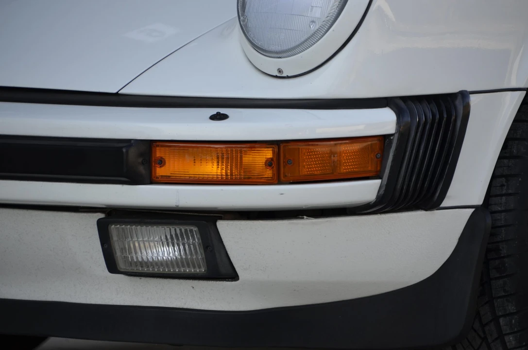 1987 Porsche 911 Carrera 3.2 - Image 21 of 31