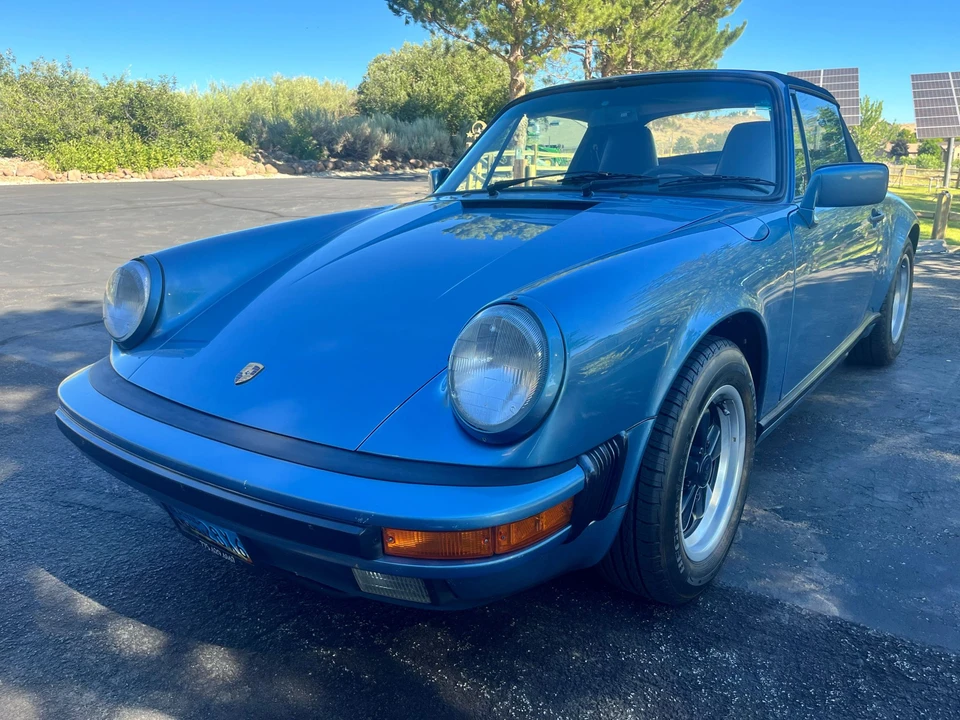 1987 Porsche 911 Carrera 3.2 - Image 2 of 31