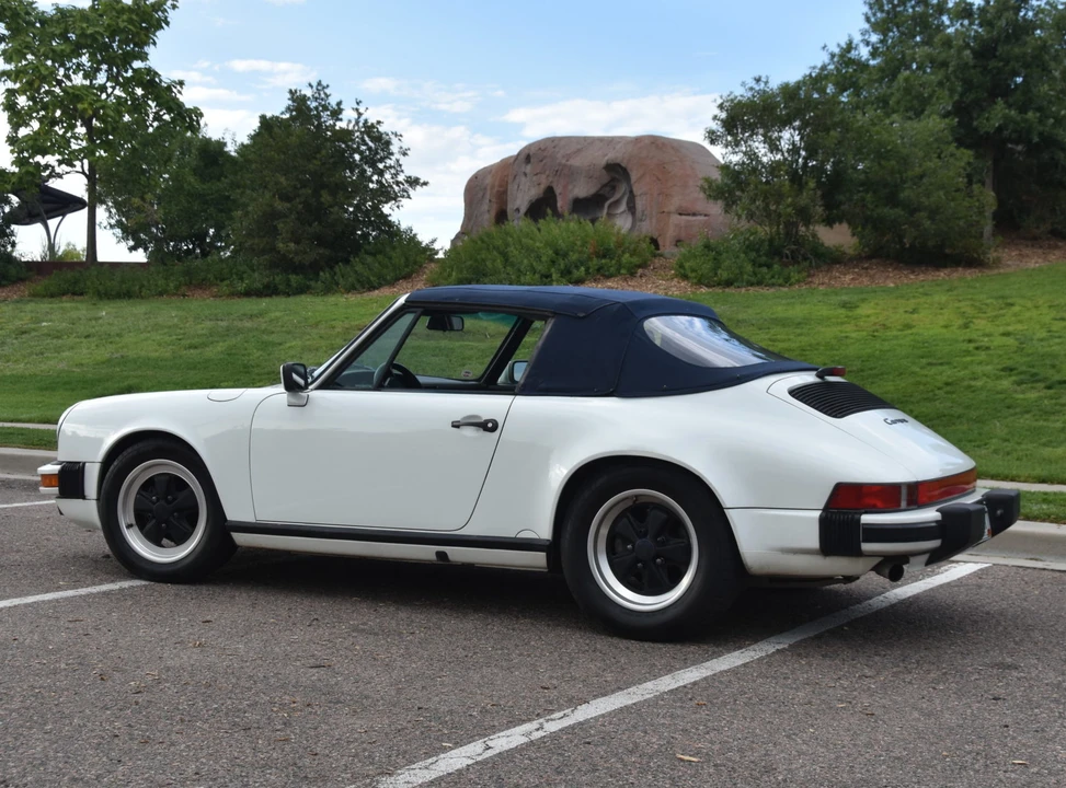 1987 Porsche 911 Carrera 3.2 - Image 15 of 31