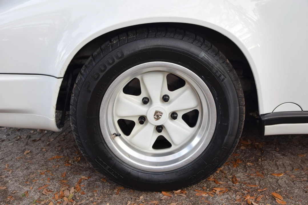 1987 Porsche 911 Carrera 3.2 - Image 24 of 31