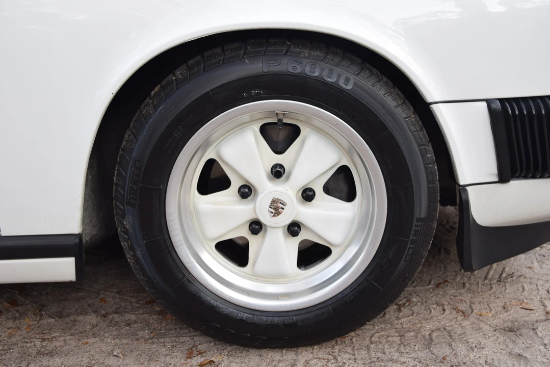 1987 Porsche 911 Carrera 3.2 - Image 25 of 31