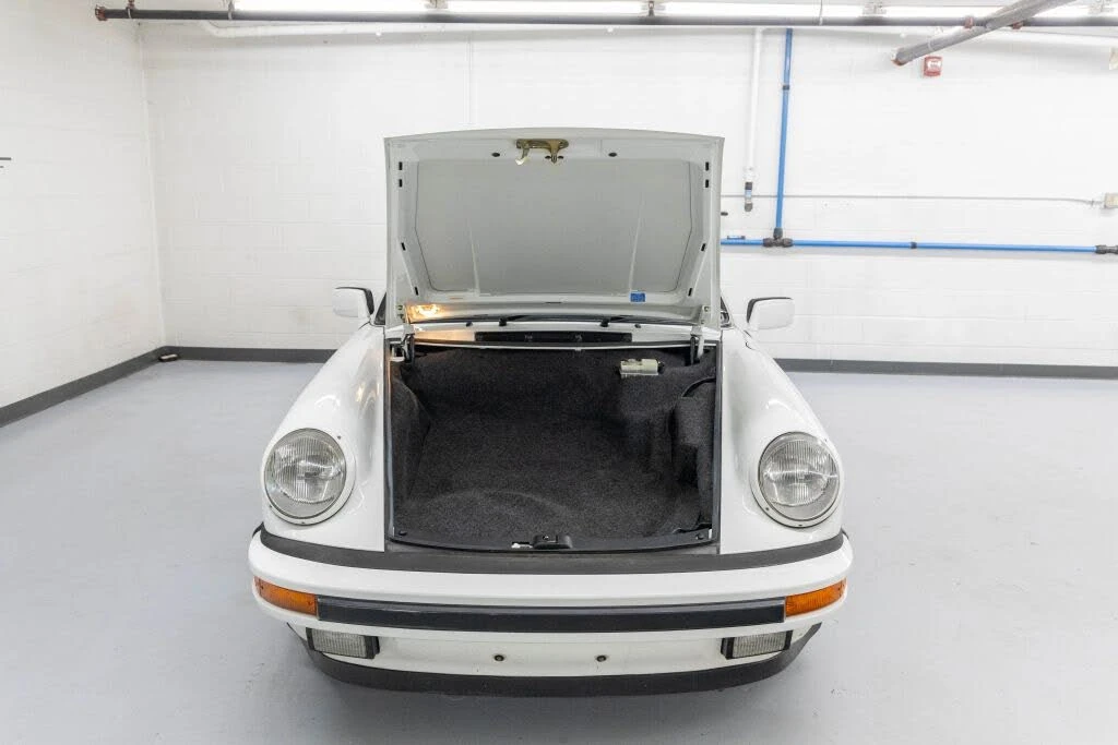1987 Porsche 911 Carrera 3.2 - Image 4 of 31