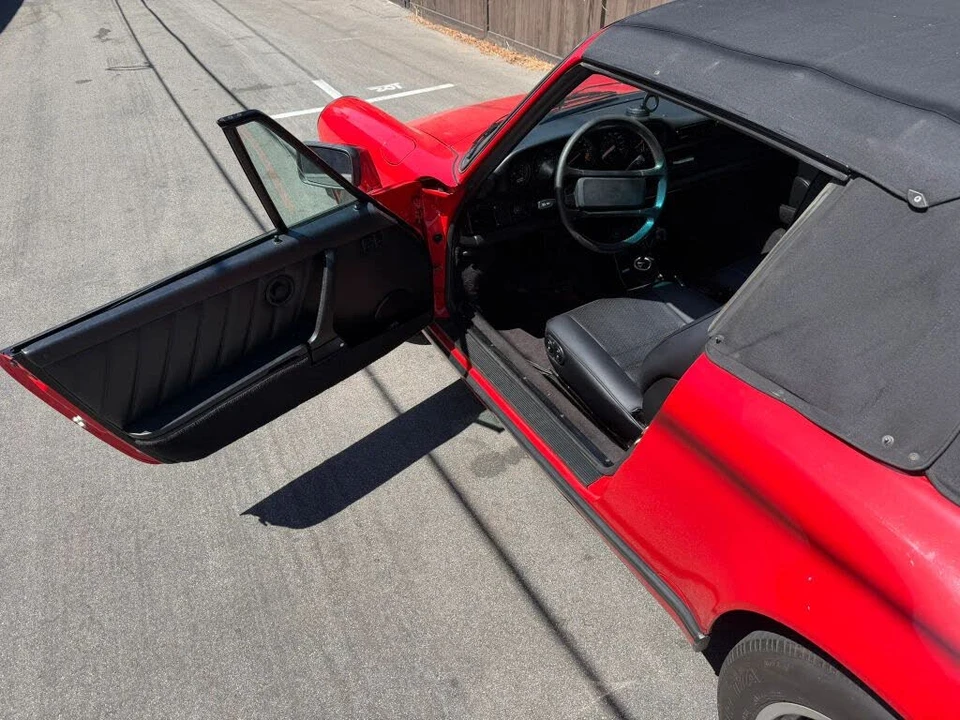 1987 Porsche 911 Carrera 3.2 - Image 16 of 31