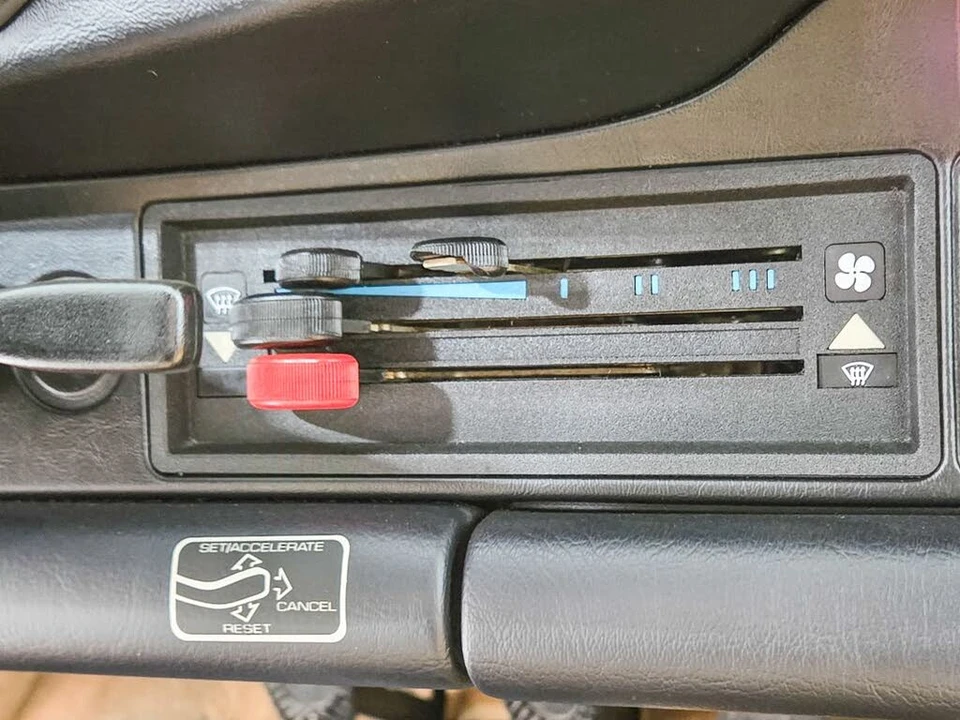 1987 Porsche 911 Carrera 3.2 - Image 27 of 31