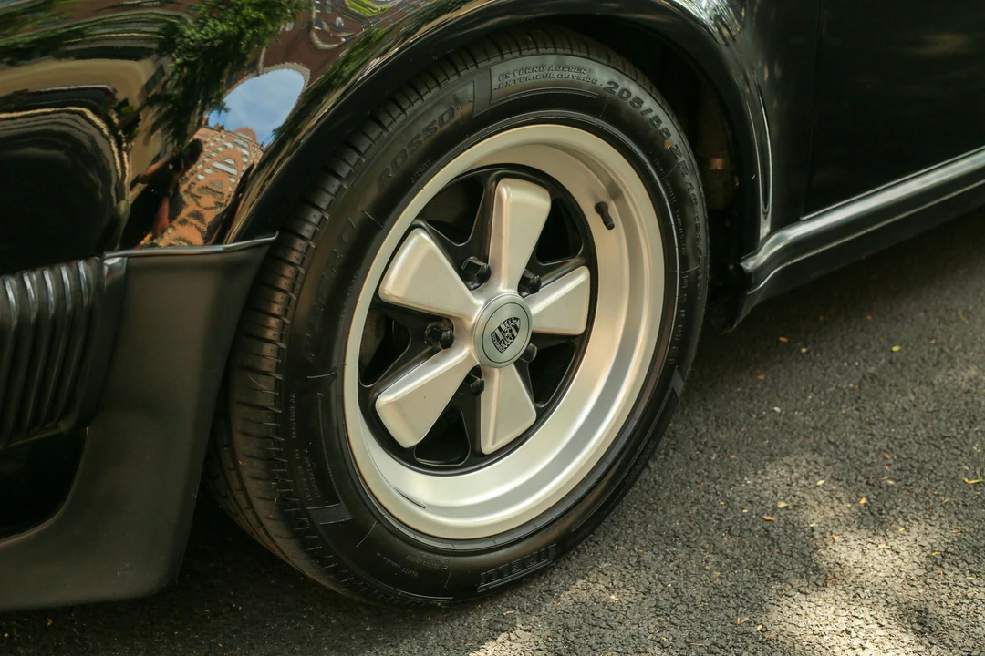 1987 Porsche 911 Carrera 3.2 - Image 17 of 31